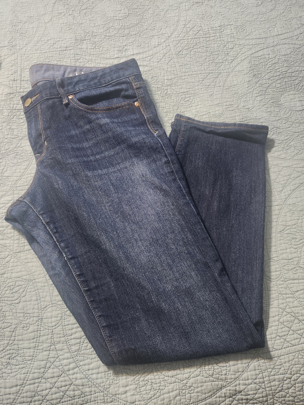 Women’s Straight-Leg Jeans in Dark Blue — Everyday Versatile Fit